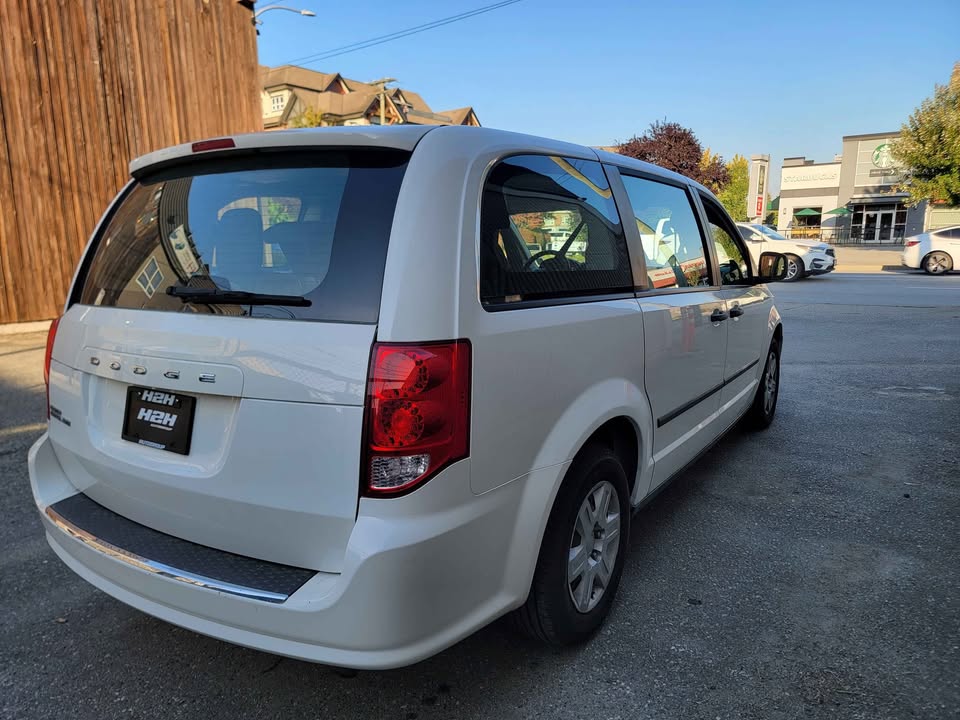 2012 Dodge Caravan - photo 5