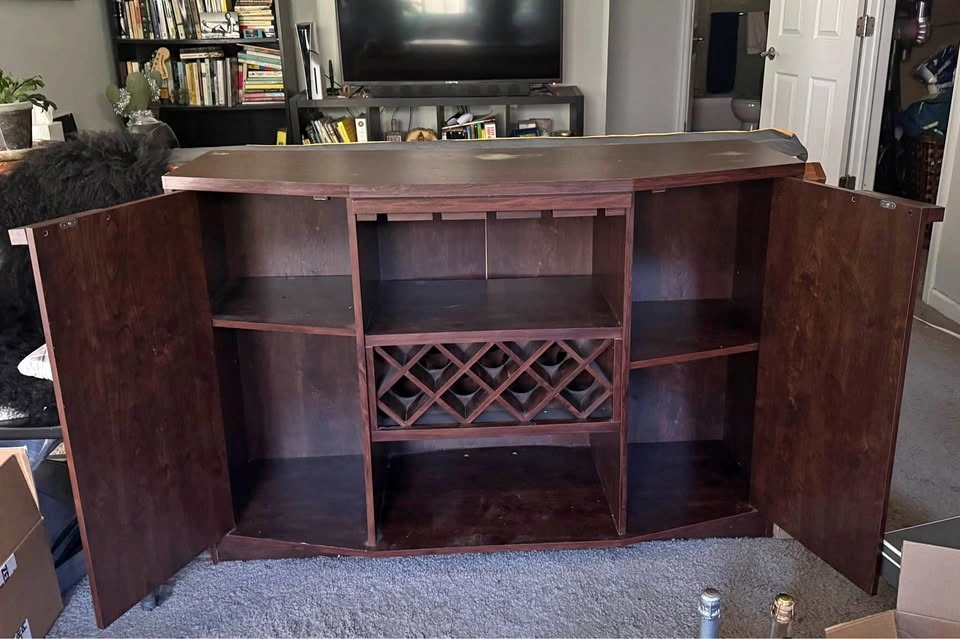 Sturdy, durable bar