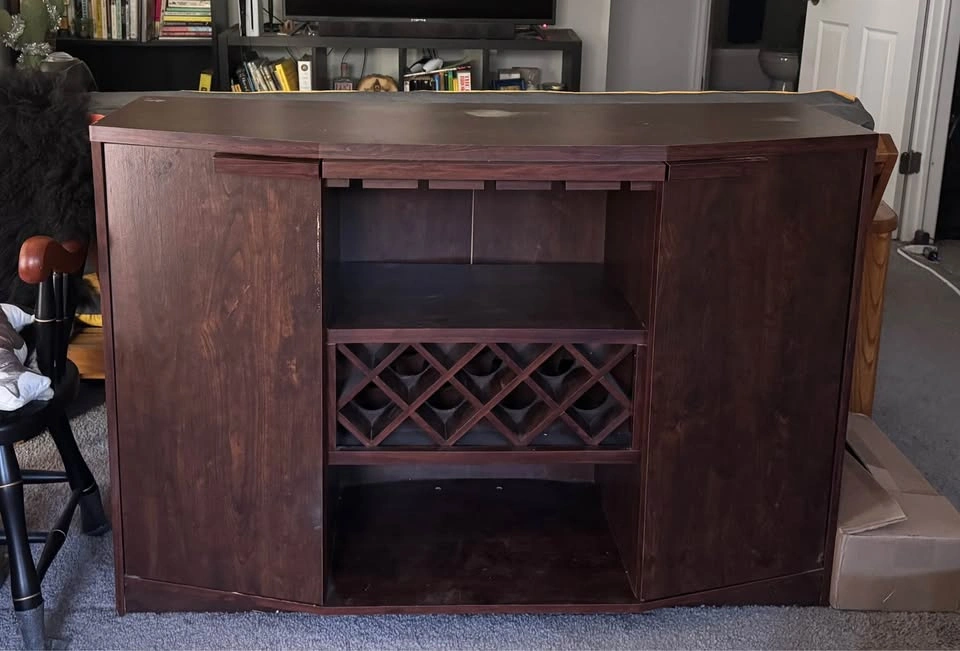 Sturdy, durable bar - photo 2