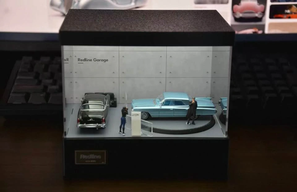 1:64 Scale LED Model Car Rotating Display Case - photo 4