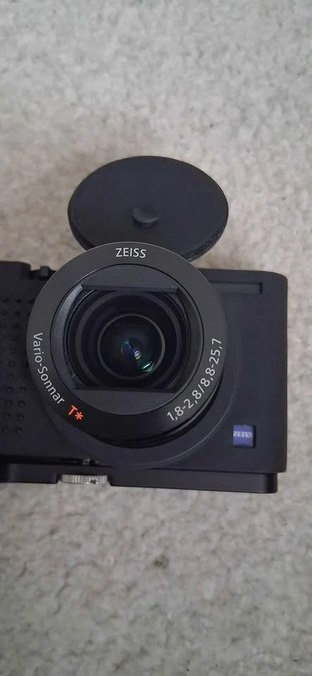 Sony RX100 III Digital Camera with 6 Batteries - photo 4