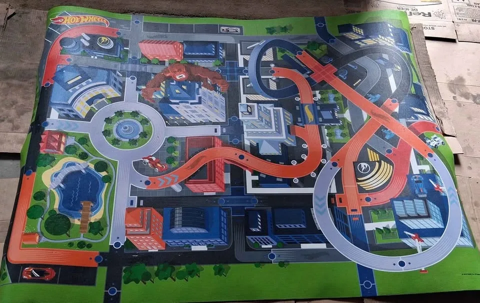 Hot Wheels City Playmat - photo 3