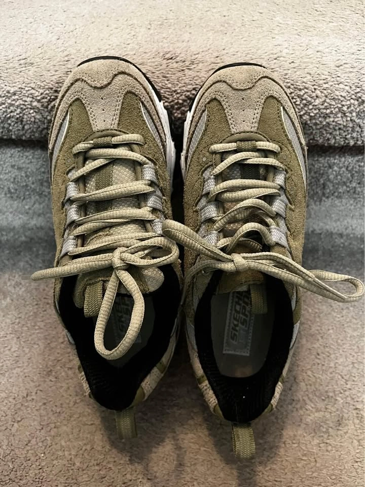 Sketchers Sports - size 5 - photo 3