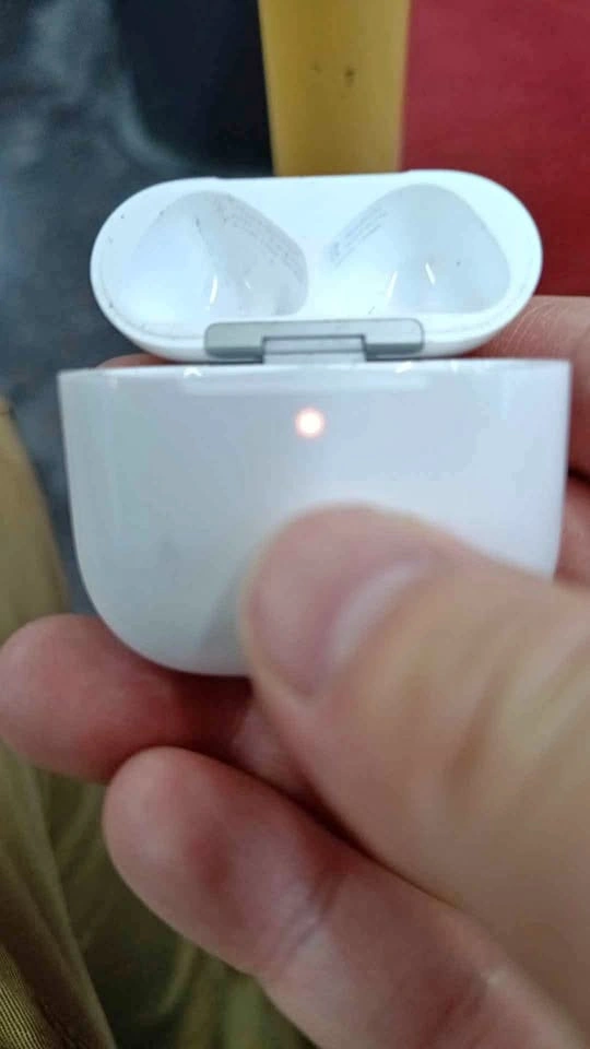 Airpods 4