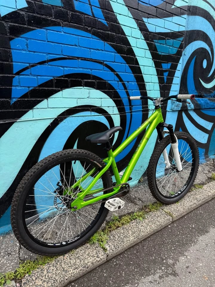 KHS DI05 Dirt Jumper Bike - photo 2