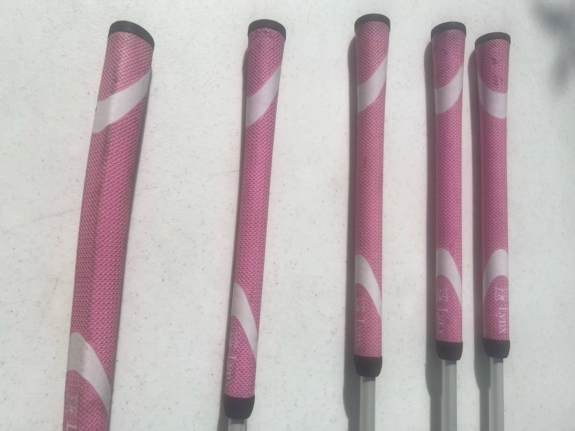 Lynx Junior Girl's 5-Club Golf Set with Stand Bag - photo 5