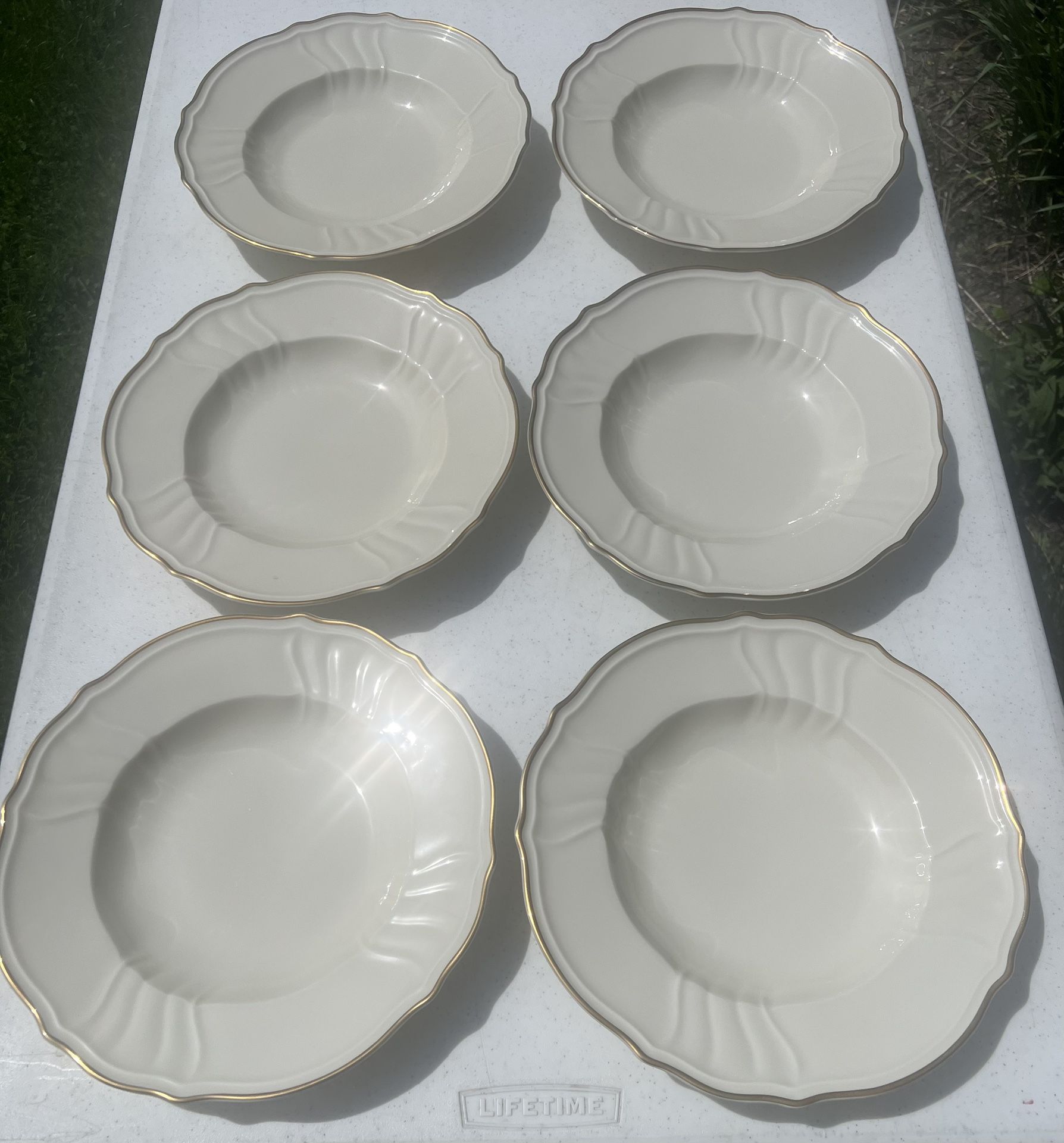 12 Rosenthal Selb Germany Parzival 9 7/8” Rim Soup Bowls Gold Tr
