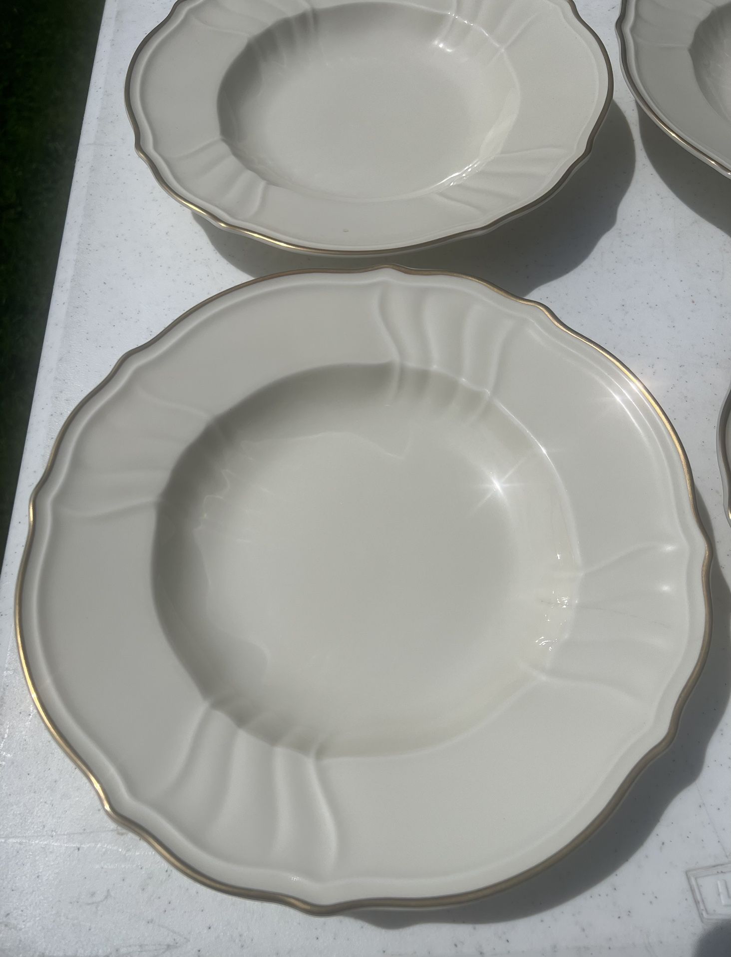 12 Rosenthal Selb Germany Parzival 9 7/8” Rim Soup Bowls Gold Tr - photo 3
