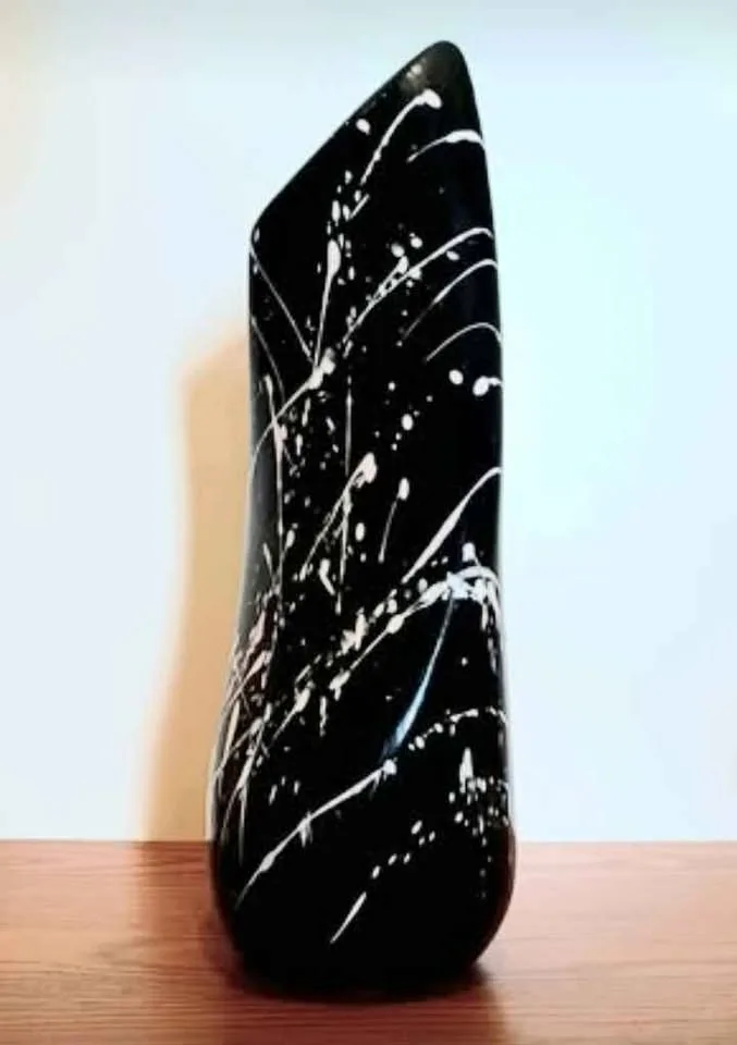 1989 Unique Hand Crafted Jinghong Chinese Vase image indicator(4)