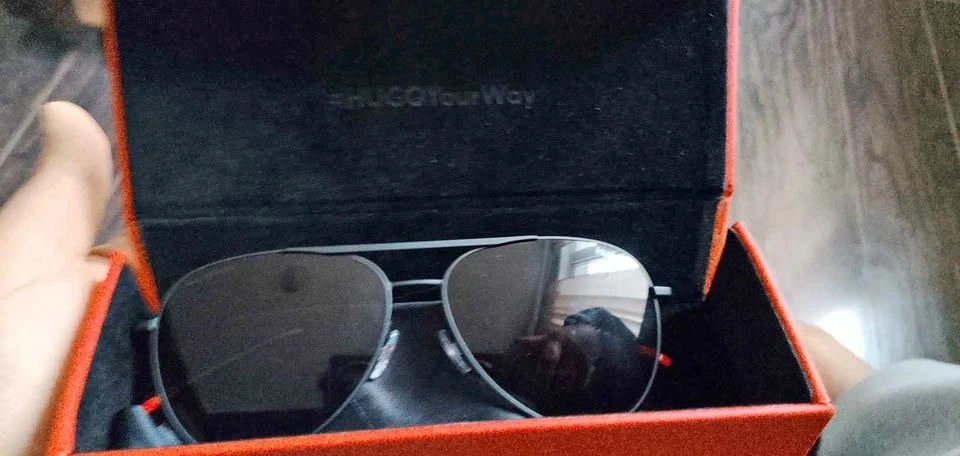 BRAND NEW HUGO GLASSES
