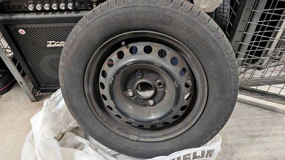 Summer/all-season tires