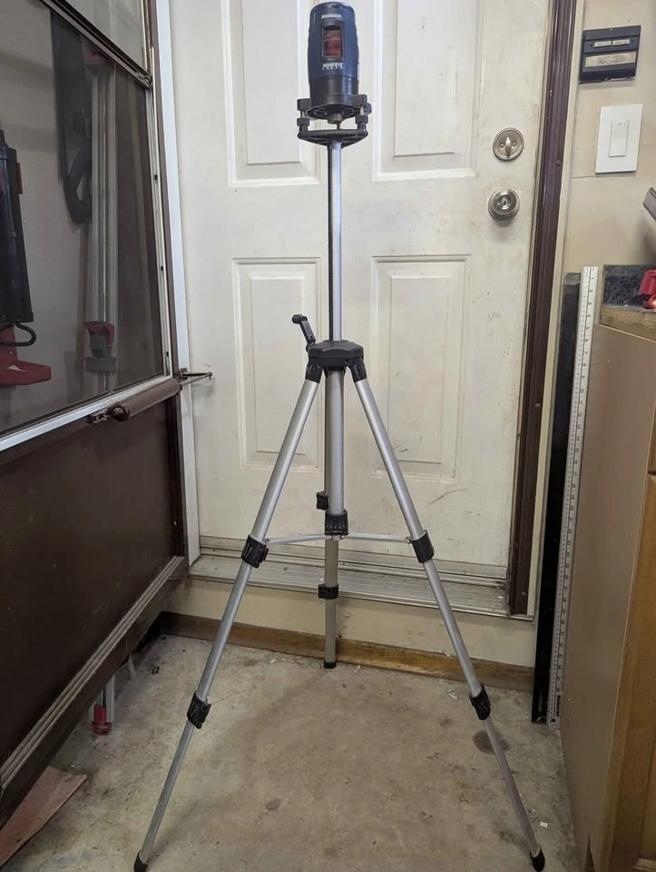 Laser Lever Horizontal on Tripod - photo 2