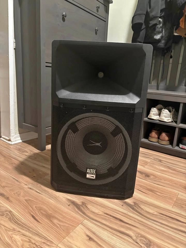Altec Lansing LIGHTNING powered speaker