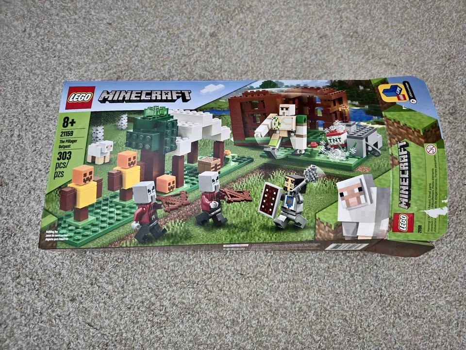 LEGO Minecraft The Pillager Outpost 21159
