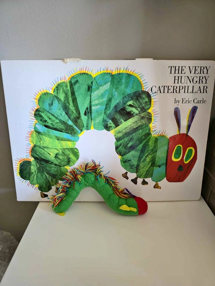 HUGE 11x15 Classroom Edition The Very Hungry Caterpillar Book