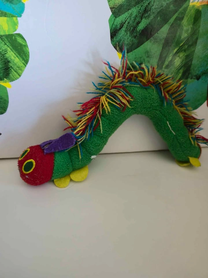 HUGE 11x15 Classroom Edition The Very Hungry Caterpillar Book - photo 3