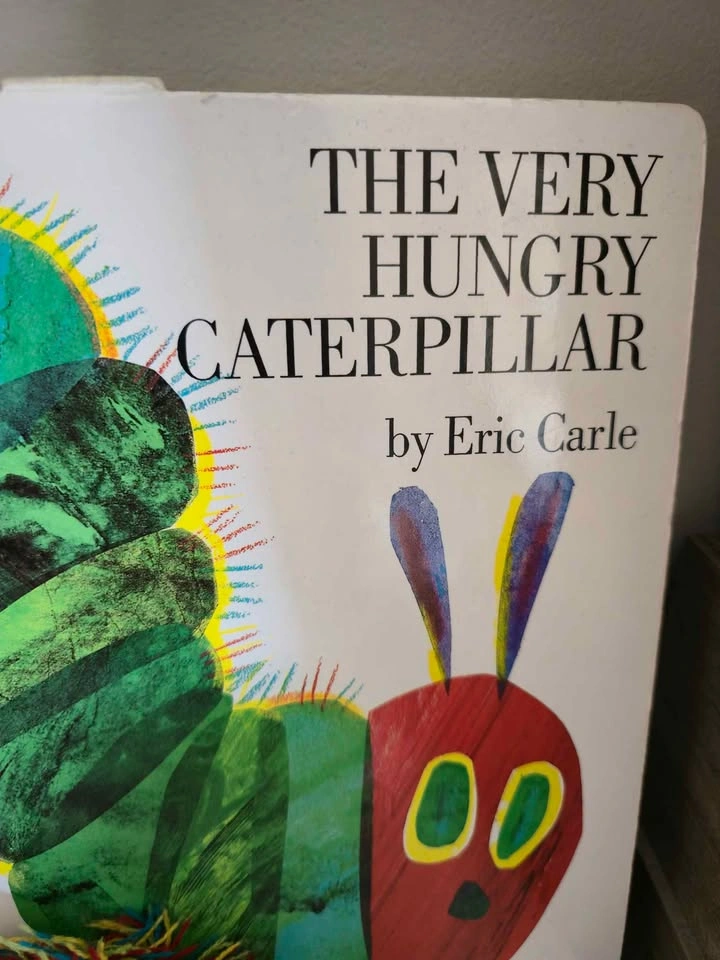HUGE 11x15 Classroom Edition The Very Hungry Caterpillar Book - photo 4