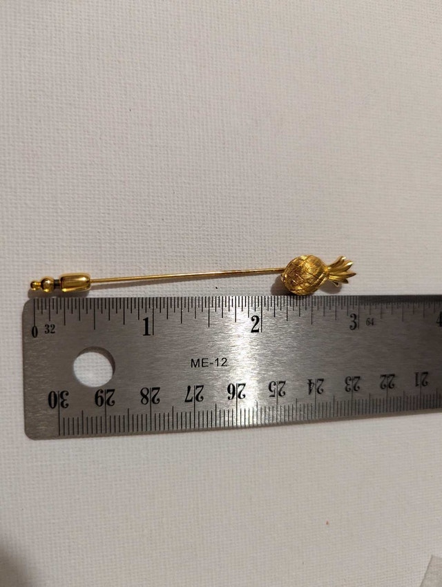 Vintage Trifari Gold Tone Pineapple Stick Pin - photo 3