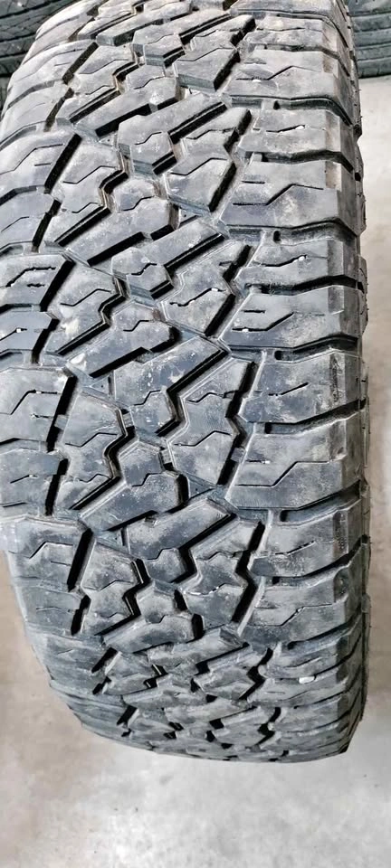 1x 275/60R20 ROADX QUEST Allweather Tire