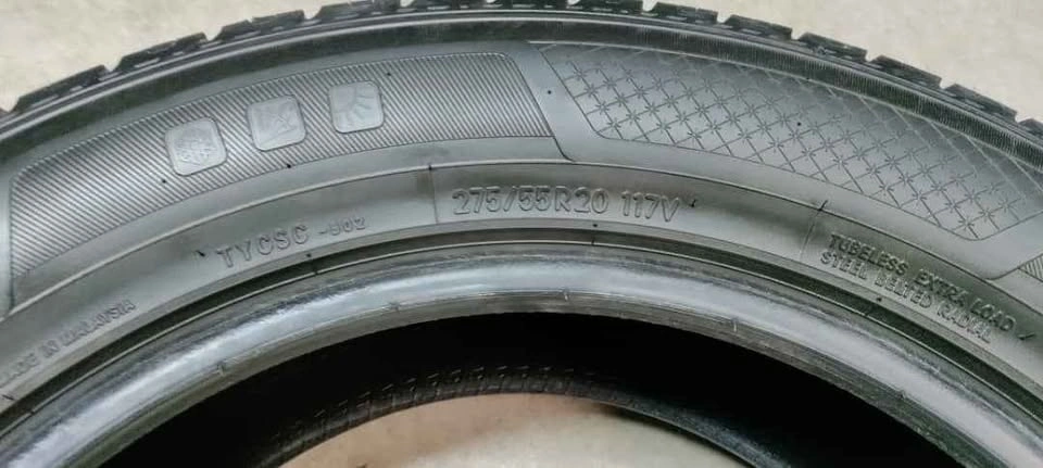 3x 275/55R20 Toyo Celsius CUV Allseasons Tires - photo 4