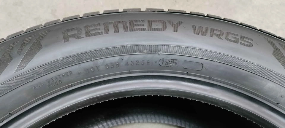 2x 255/55R20 Nokian REMEDY WRGS Winter Tires - photo 3