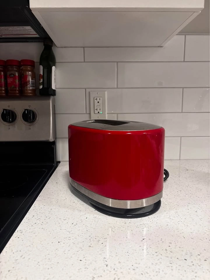 Red Kitchen Aid Toaster - photo 5