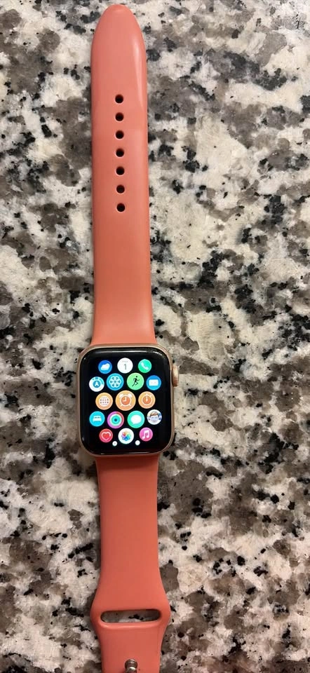 Apple Watch Series 5 (40mm) GPS - photo 2