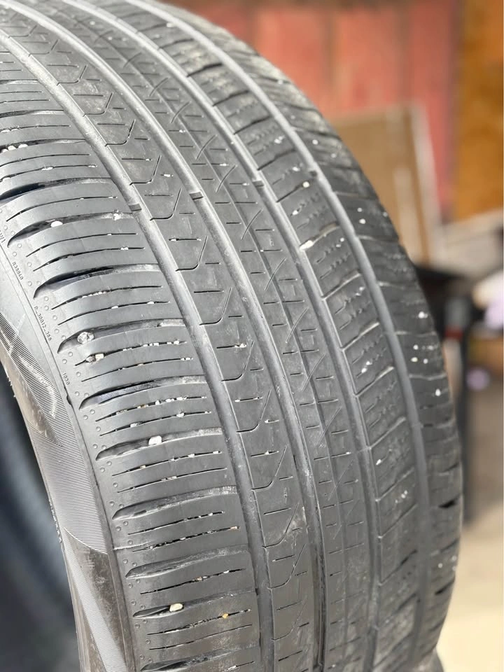 (4) 315/40R21 Pirelli Scorpion All Season Tires! - photo 3