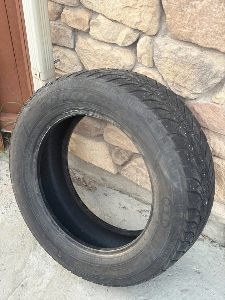 Goodyear 235/60R18 Winter Tire - photo 2