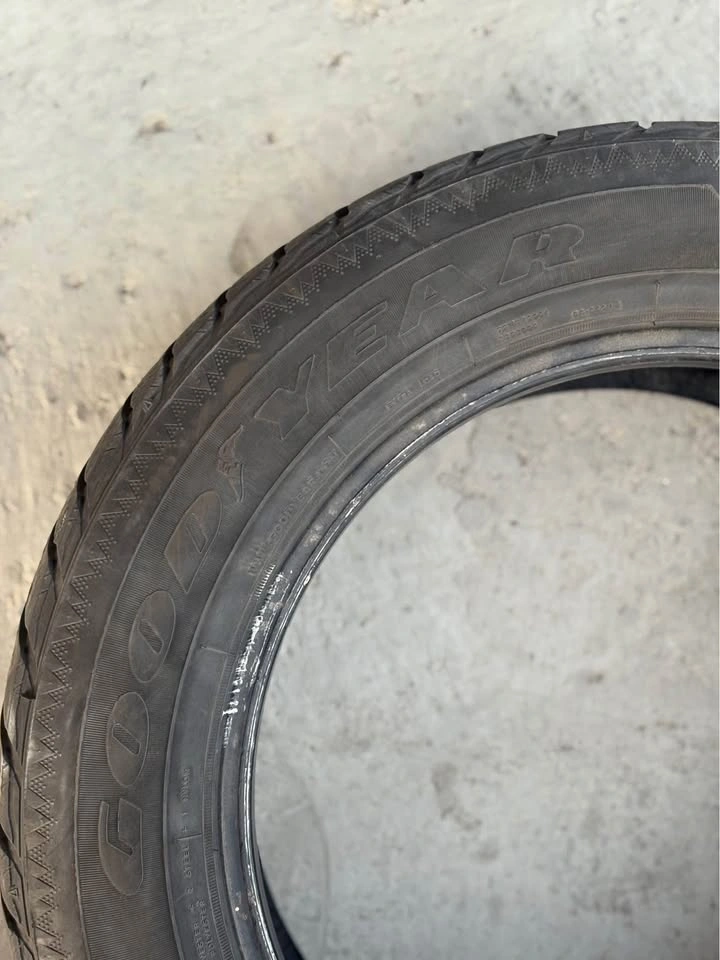 Goodyear 235/60R18 Winter Tire - photo 5