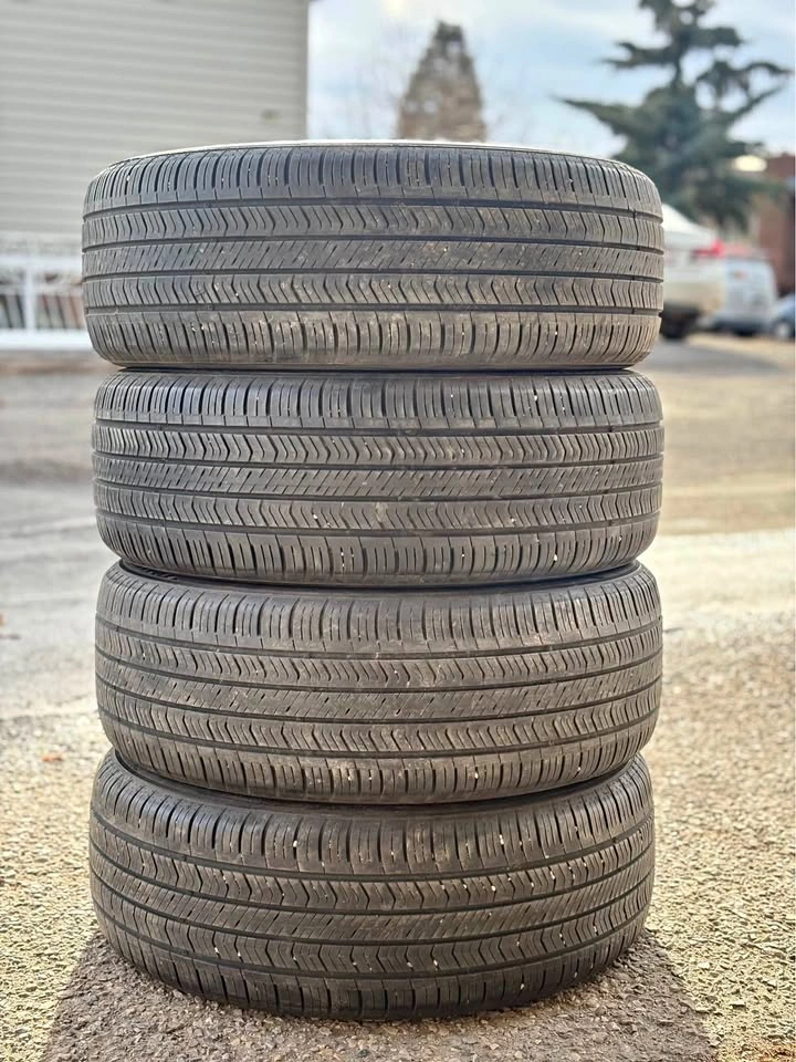 (4) 215/55R18 Kumho Solus All Season Tires!