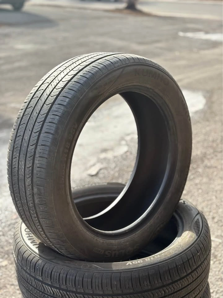 (4) 215/55R18 Kumho Solus All Season Tires! - photo 2