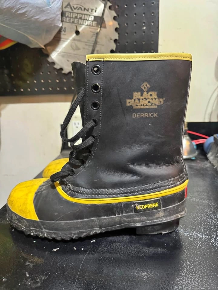 Black Diamond Derrick neoprene insulated work boots