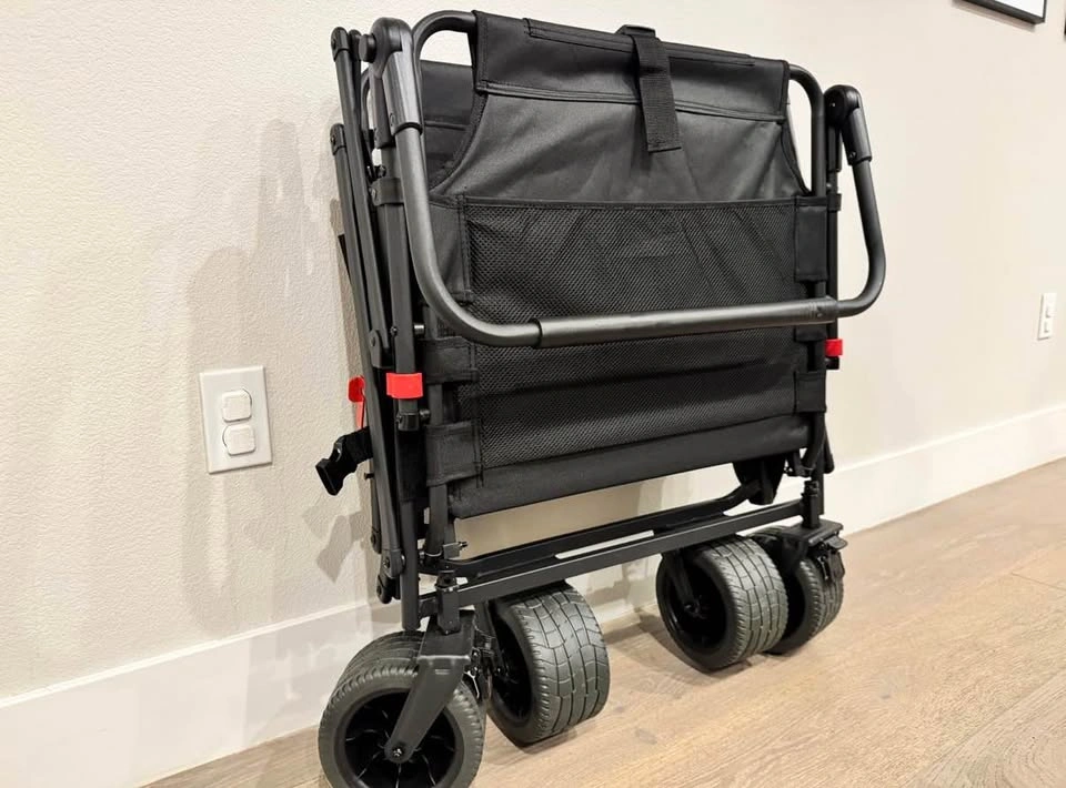 2-in-1 Foldable Wagon Cart / Beach Chair Bed – New - photo 3