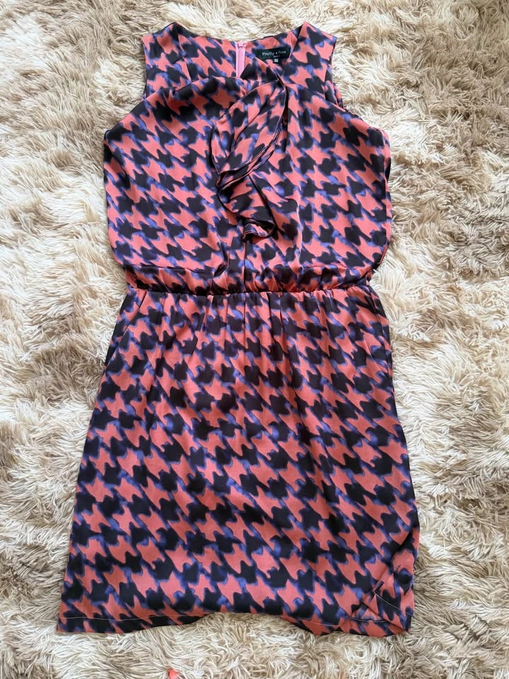 Beautiful European Dress – Like New! - photo 2