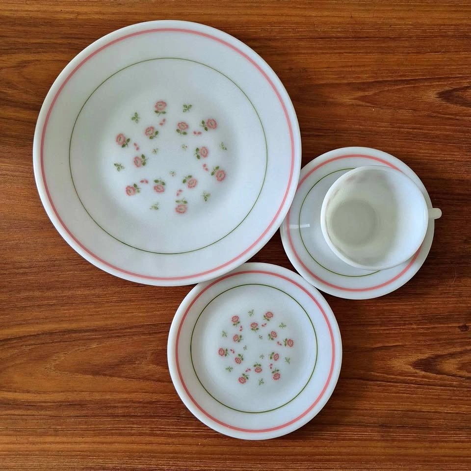 Rare Vintage Pyrex England - Pink Ditsy Wildflowers Pattern