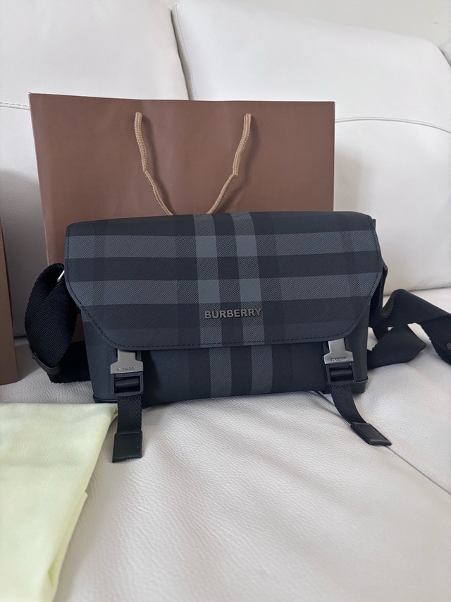 Burberry wright messenger bag - photo 5