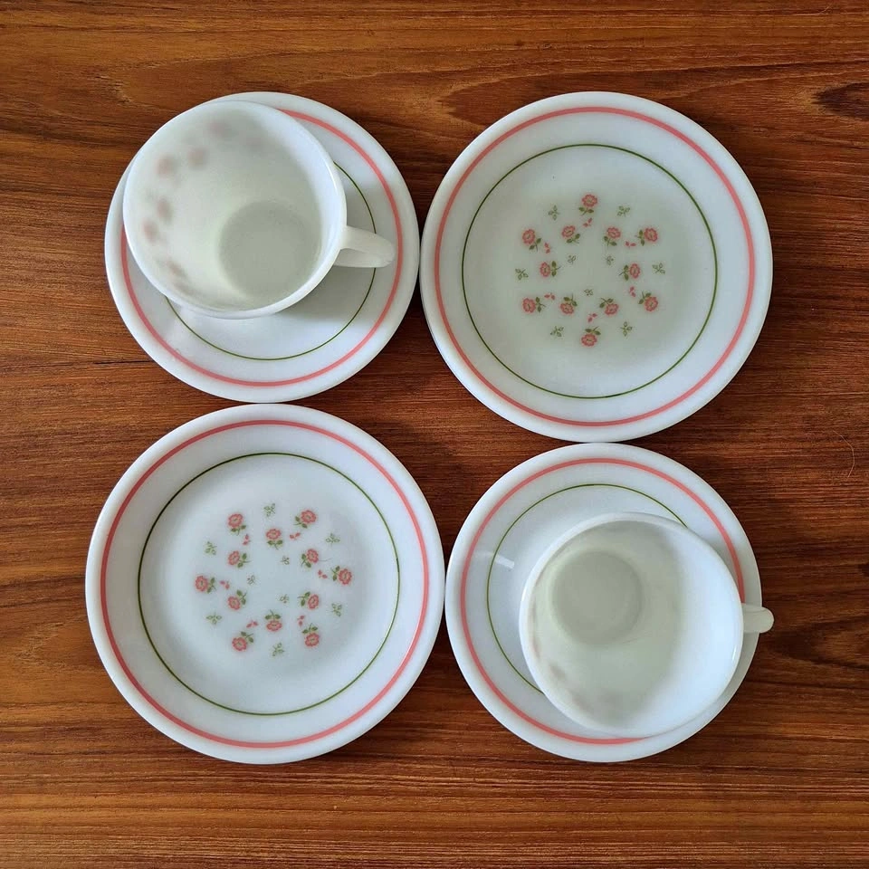Rare Vintage Pyrex England - Pink Ditsy Wildflowers Pattern