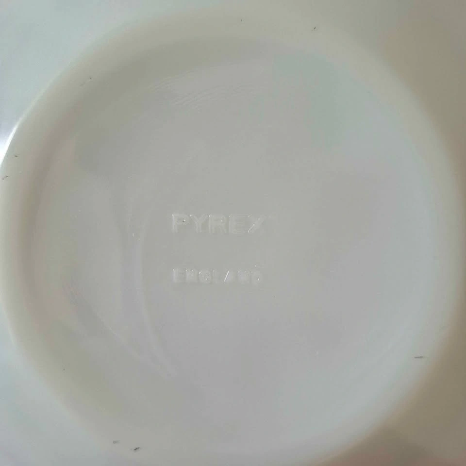 Rare Vintage Pyrex England - Pink Ditsy Wildflowers Pattern - photo 3