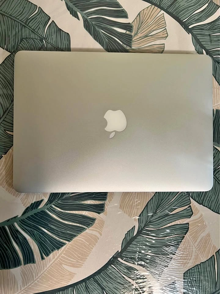 Apple MacBook Air Core I5