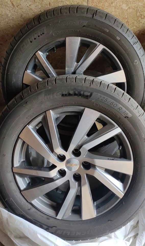 BARELY USED: Michelin Primacy Tour All-Season Tires – 225/60 R18 - photo 5