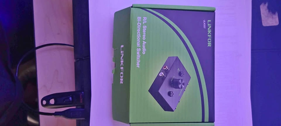 Audio splitter