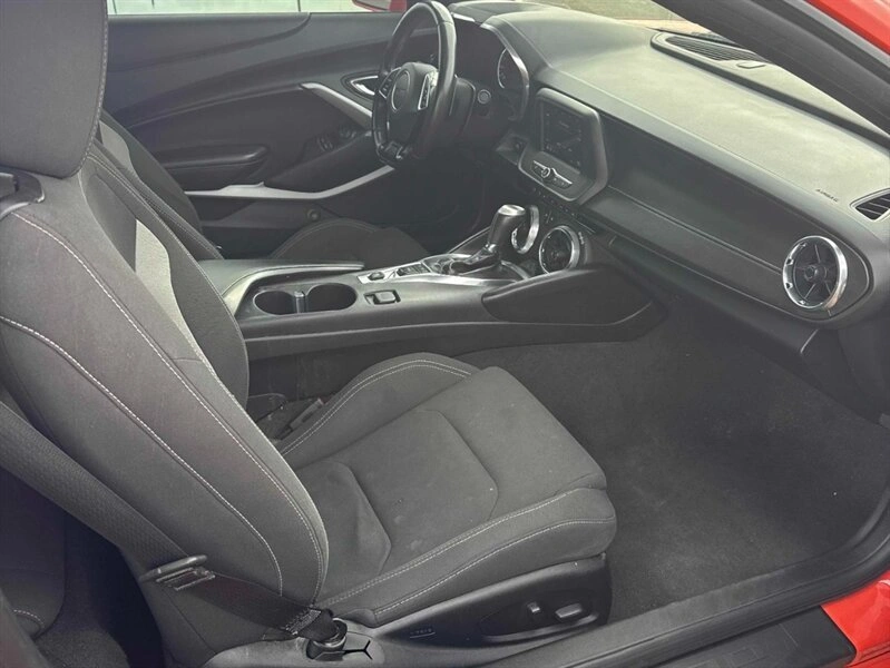 2019 Chevrolet Camaro RS - photo 5