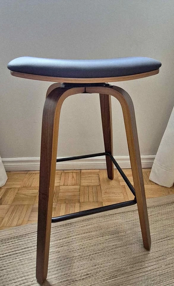 Swivel Bar stool