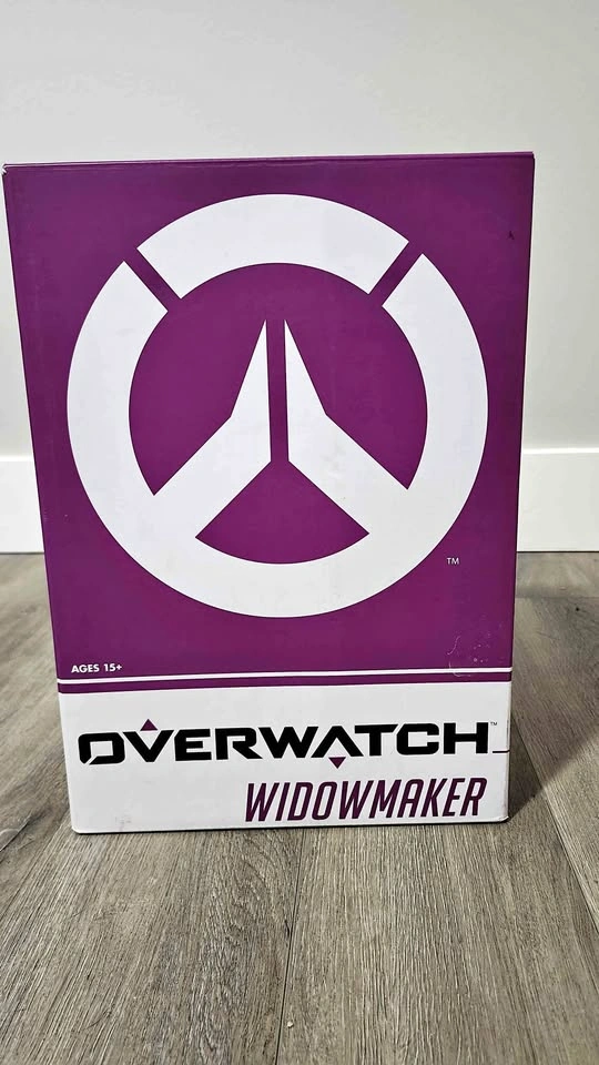 Overwatch widowmaker statue