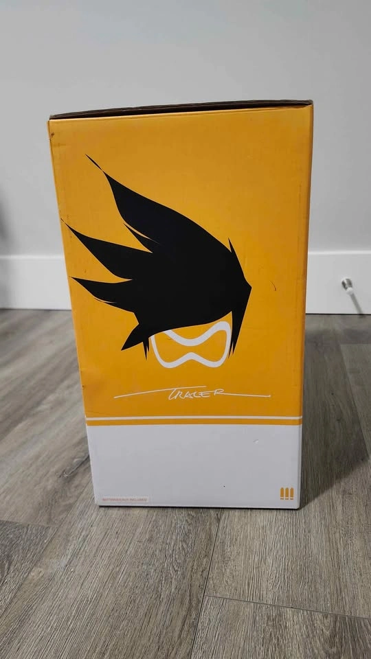 Overwatch tracer statue - photo 3
