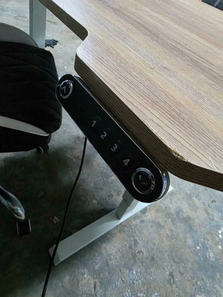 Adjustable Height Desk - photo 3