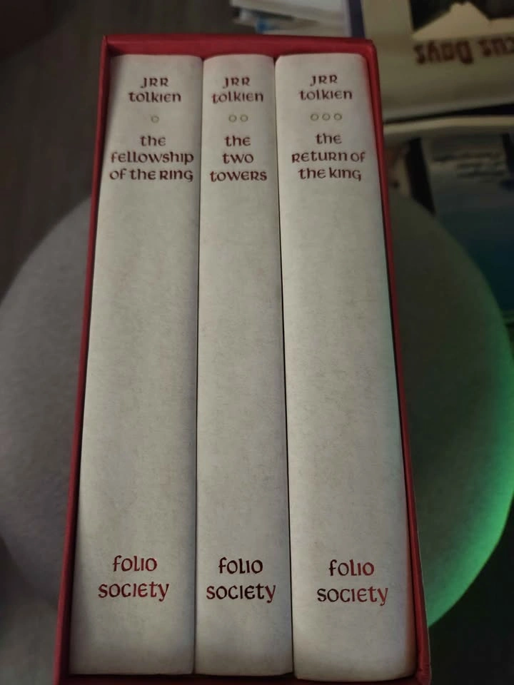 Folio Society Lord of the Rings 3-Volume Box Set (1995) - photo 2