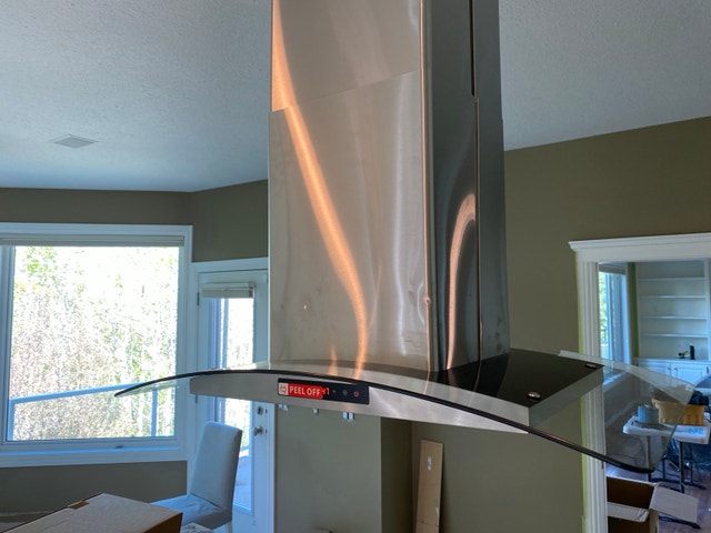 Winflo 36” 600 CFM Island Range Hood – Cosmetic Dents - photo 2
