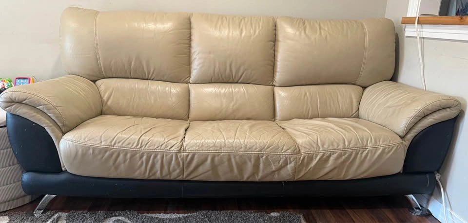 Couch - photo 2